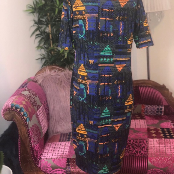 LULAROE MID SLEEVE AZTEC PRINT DREES (LARGE) - Picture 6 of 6
